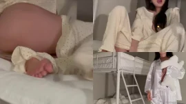 Onlyfans esea สาวนมใหญ่หีสวย นอนเตียงโชว์ท้องและเนินนม