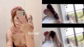 bomie โบมิ ลายสักเซลฟี่ห้องน้ำโดนซอยท่าหมาจากด้านหลังแรง OnlyFans